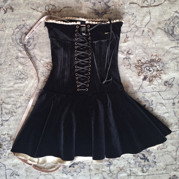 NWT House of CB Black and Cream Strapless Mini Dress Size XS - Picture 5 of 8